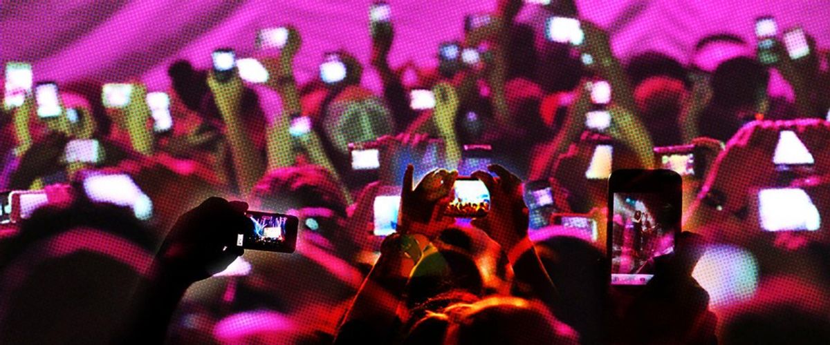 A Sea Of Smartphones