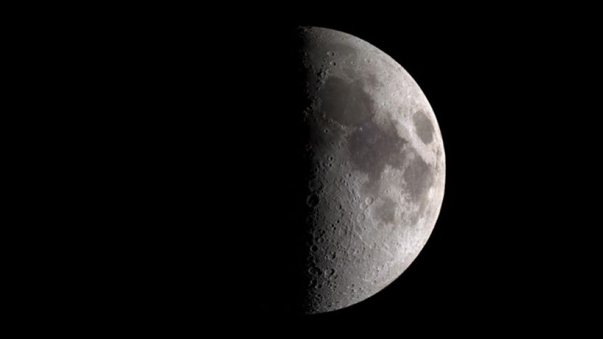 5 Facts You Didn't Know About The Moon