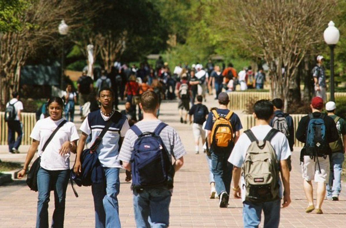 10 Thoughts College Students Have Walking To Class