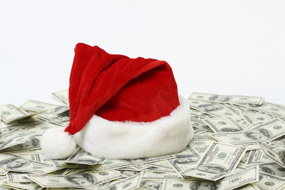 Genius Ways To Keep Your $10 Secret Santa Gift Under $5