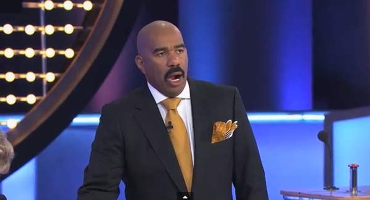 40 Thoughts You Have While Watching "Family Feud"