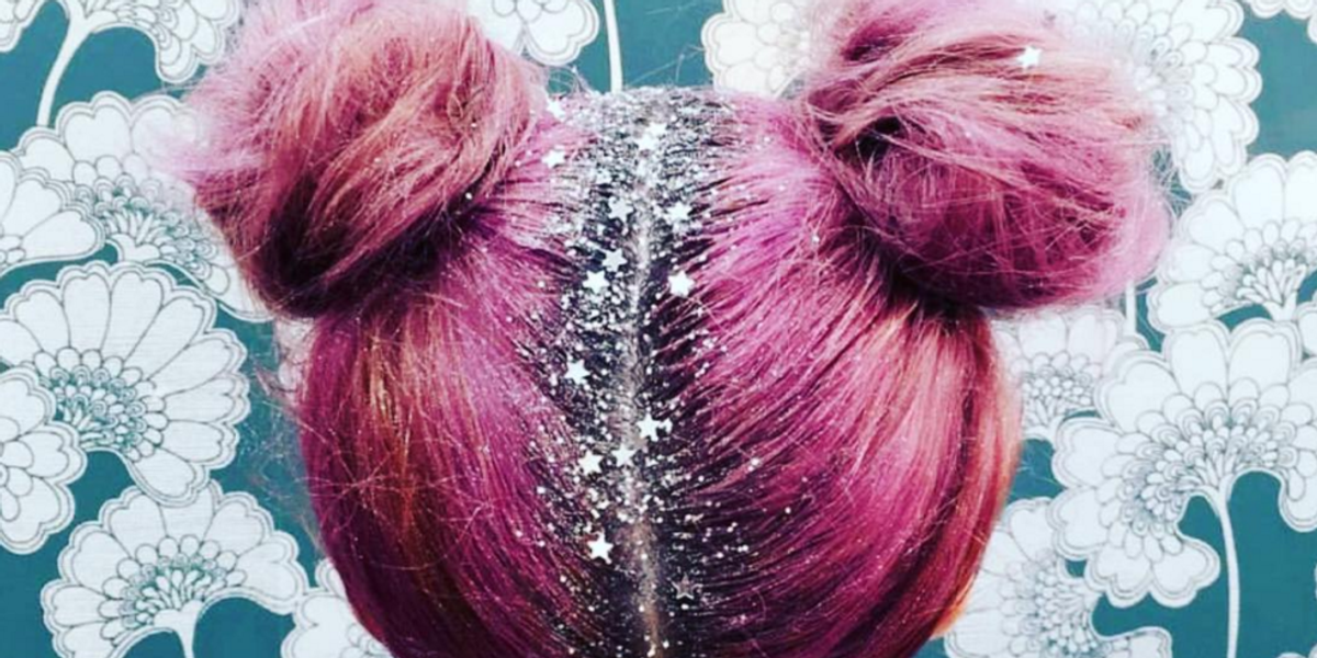 Smile, Sparkle, Shine: A Guide To Glitter Roots