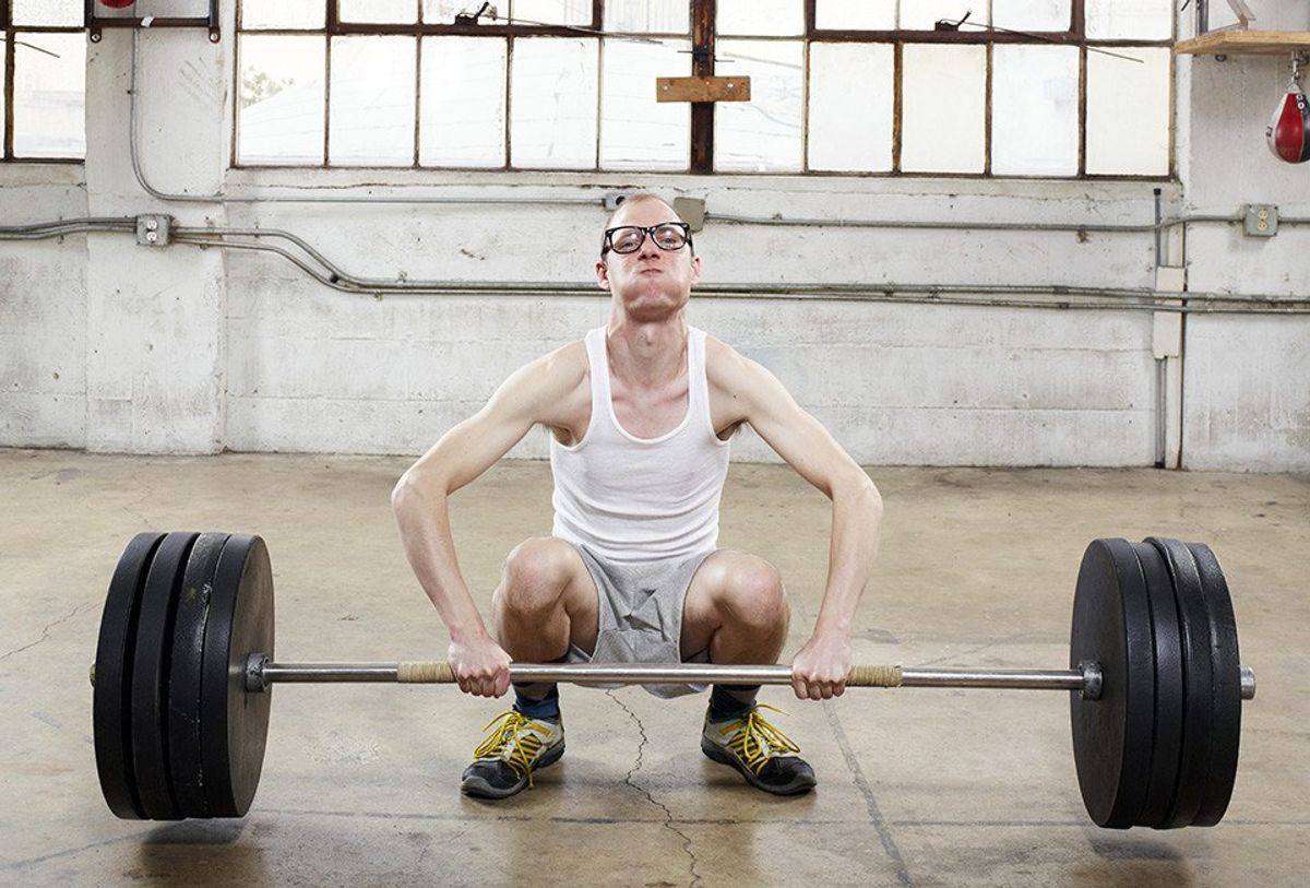 14 Thoughts Every New Weightlifter Has At The Gym