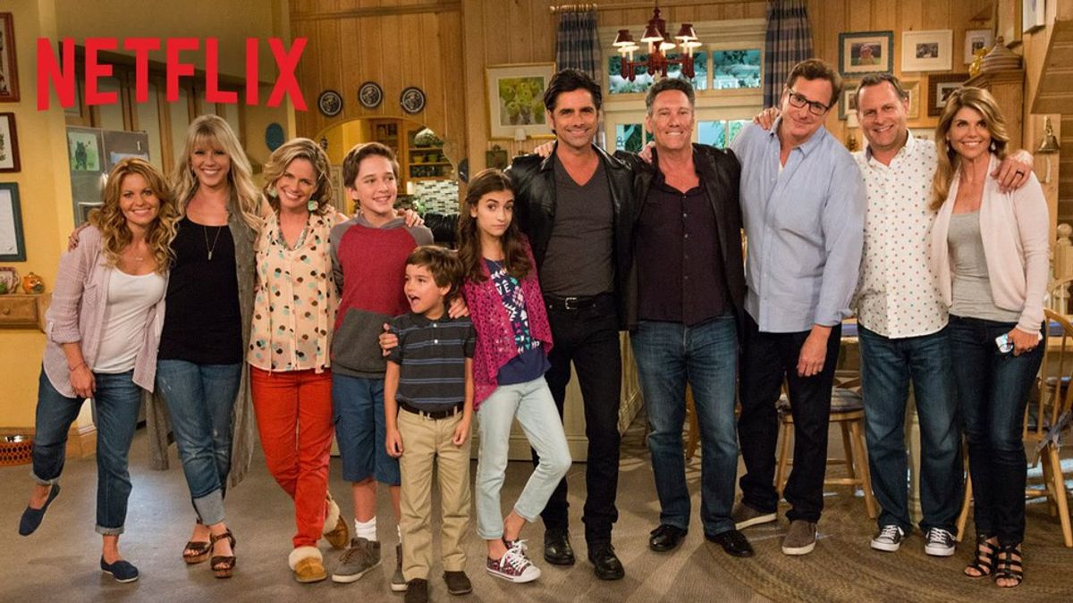 11 Awkward Fuller House Moments