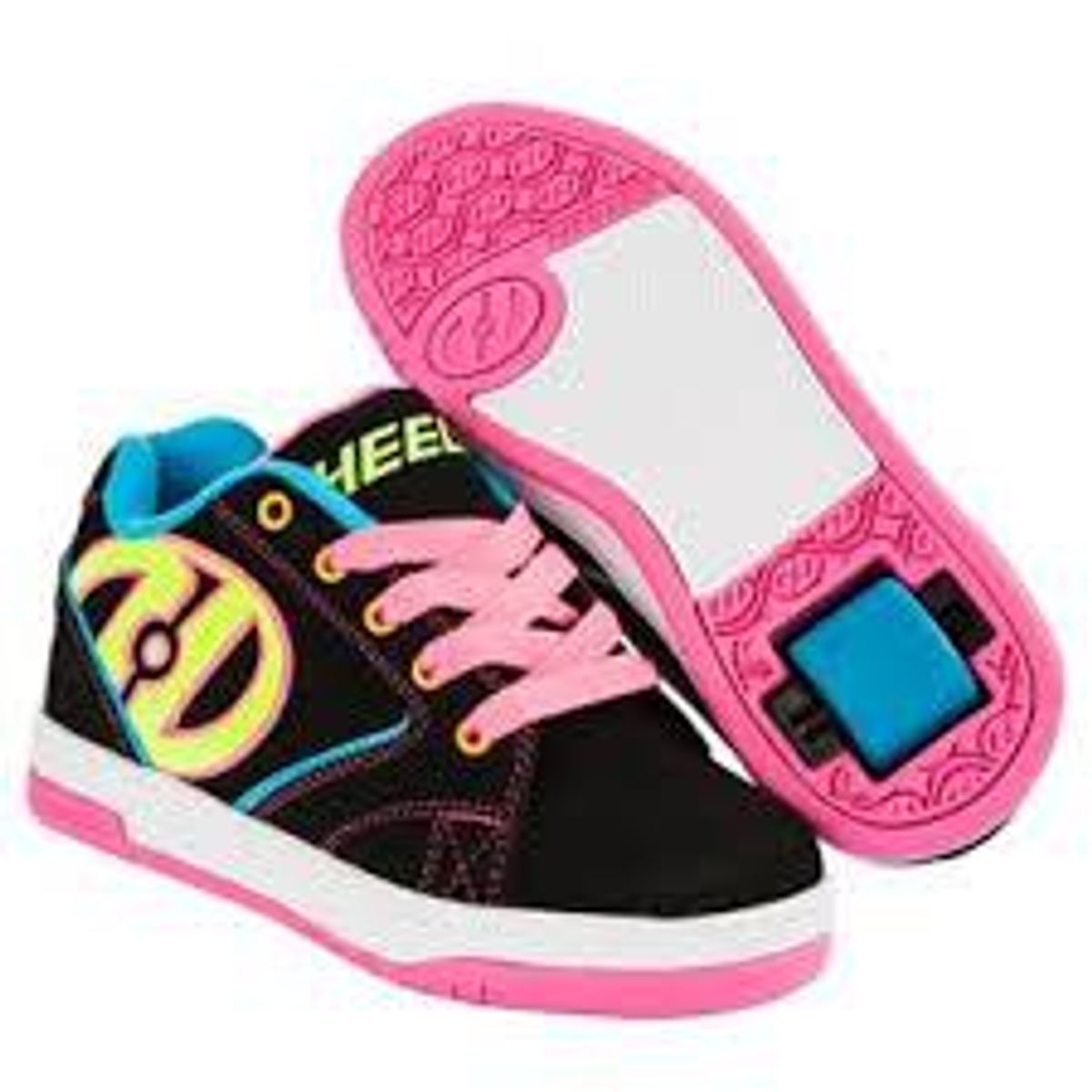 15 Fashion Items Tweens In The 2000s Know All Too Well