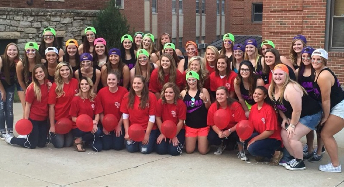 6 Encounters EVERY Lesbian In A Sorority Will Definitely Relate To