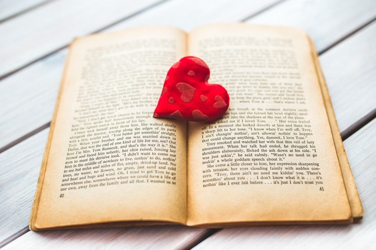 5 Books All Hopeless Romantics Need To Read