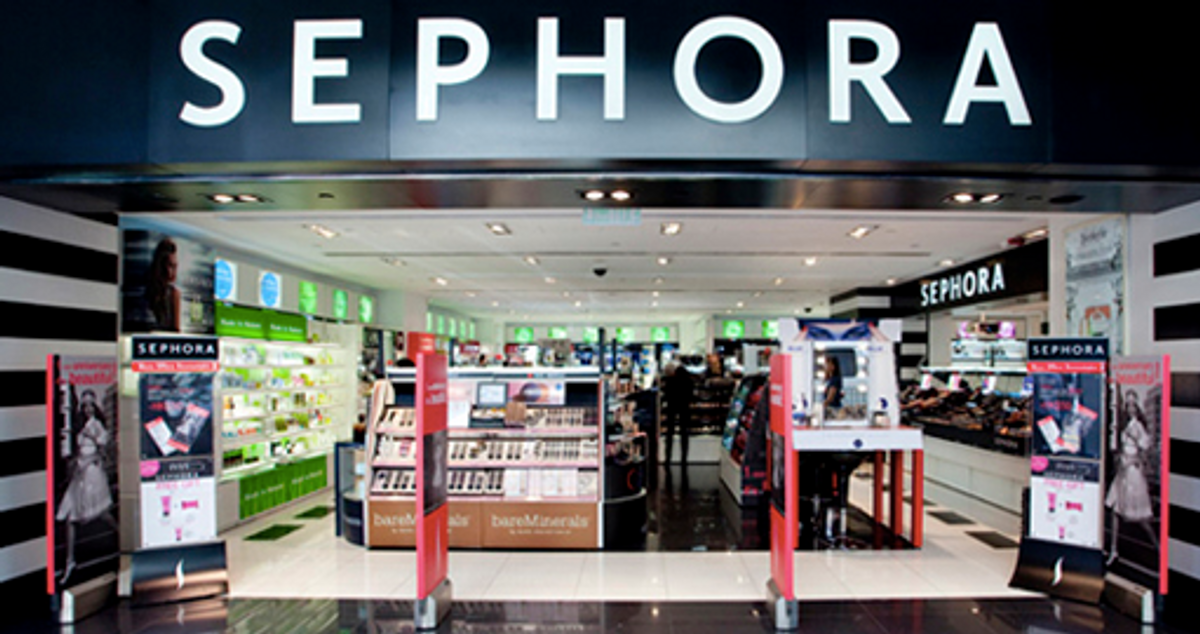 10 Thoughts You Have When In Sephora