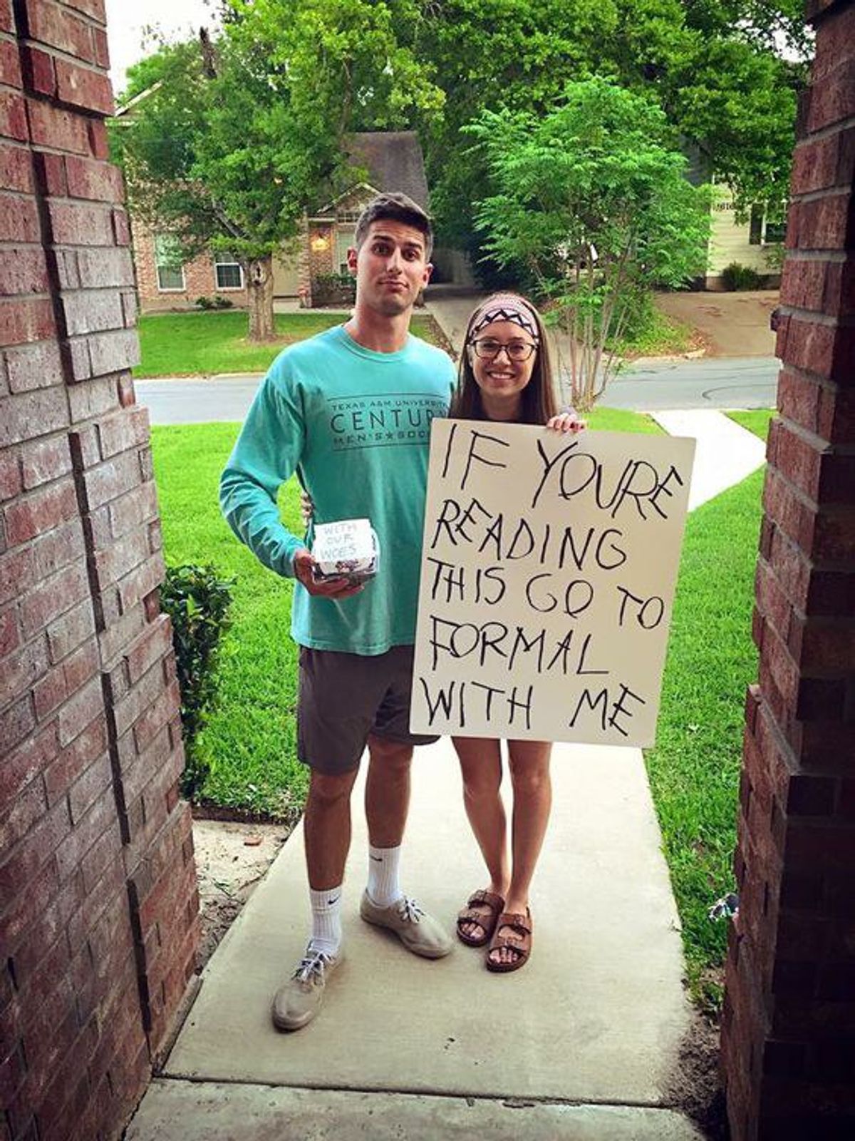 10 Promposals That Will Make You Wish You Were In High School Again