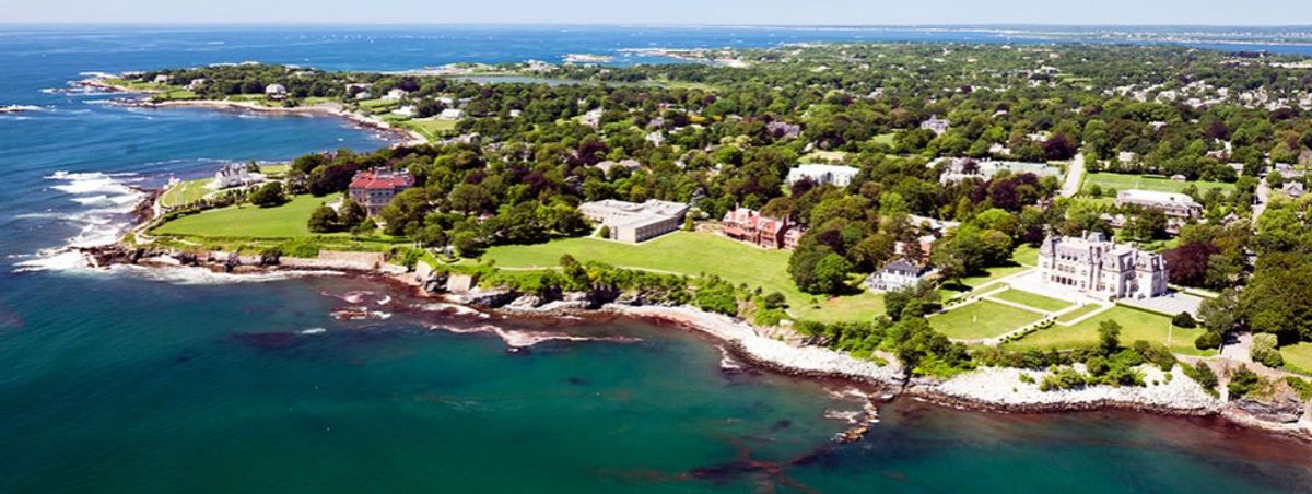 20 Signs You Go To Salve Regina University