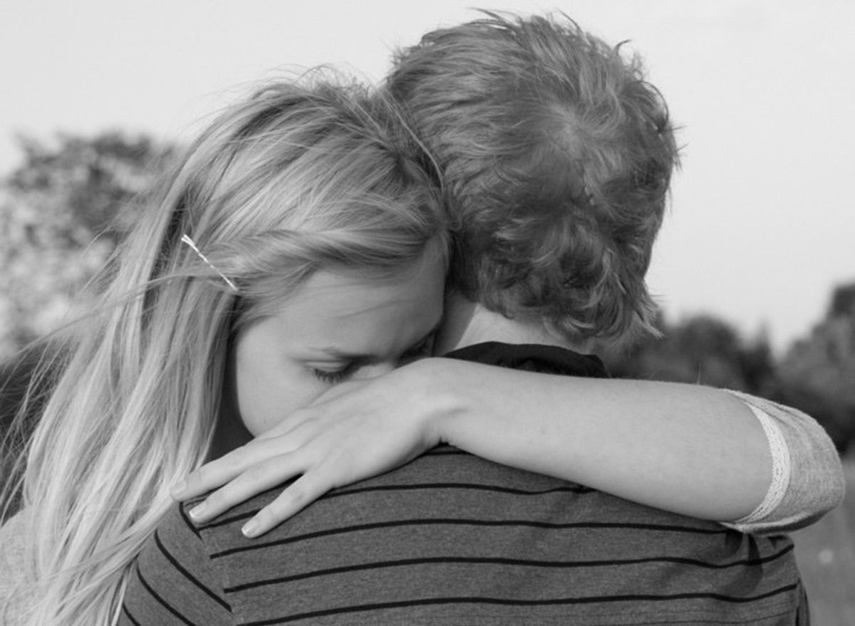 10 Ways To Help Someone Whose Hurting