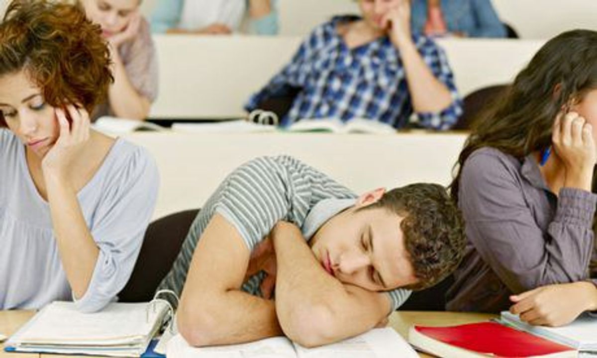 5 Things You Do When You're Not Paying Attention In Class