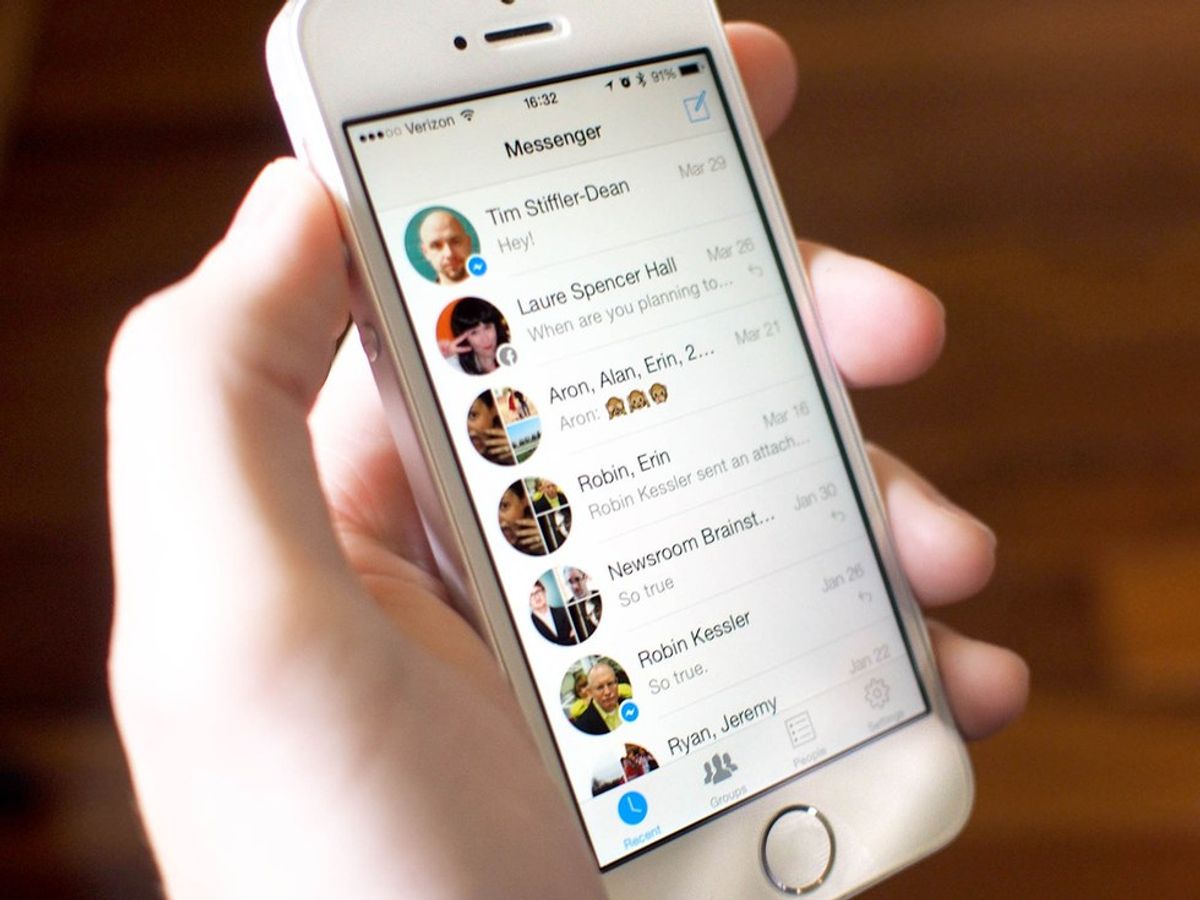 7 Reasons Why Group Chats Are The Best