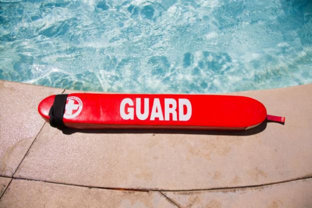 10 Struggles Lifeguards Know Too Well