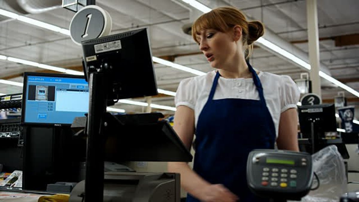 The Life Of A Cashier At A Grocery Store