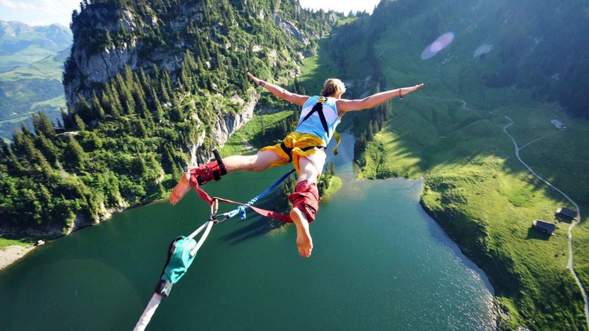 10 Things To Add To The Adrenaline Junkie Bucket List