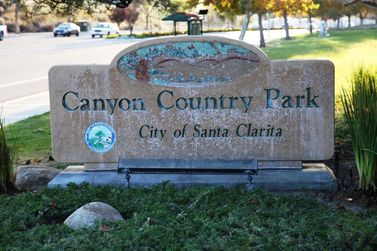 9 Signs That You Grew Up In Canyon Country, California In The '90s