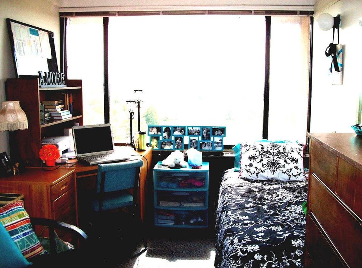 14 College Essentials To Add To Your Packing List