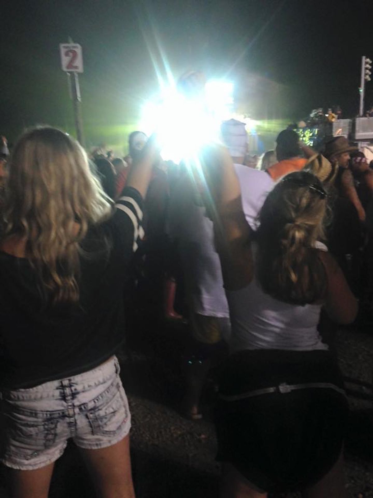 11 Reasons Why Country Concert Is Awesome