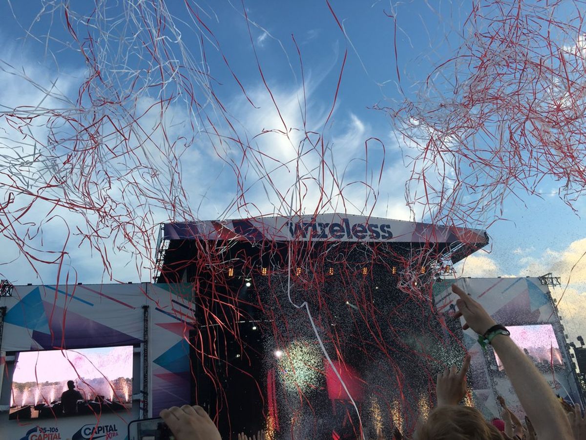 10 Things That Happen At Music Festivals