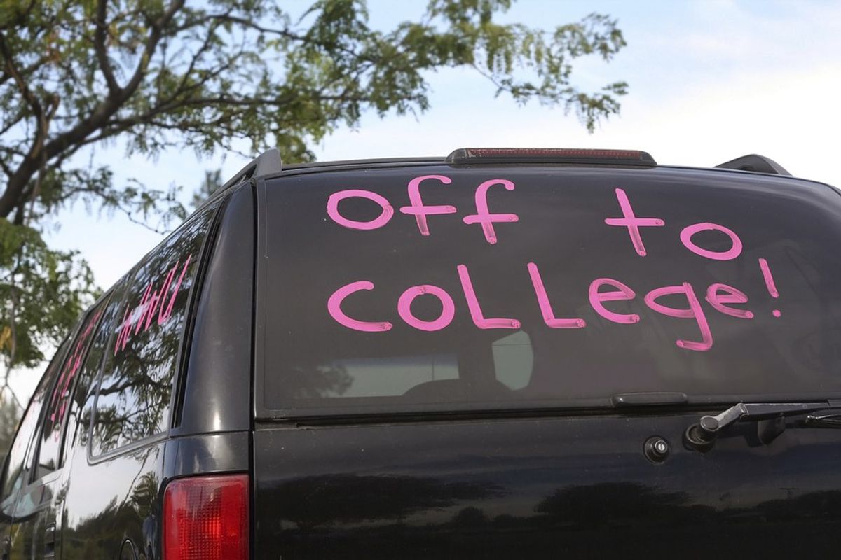 10 Things Everyone Waiting To Move To College Understands