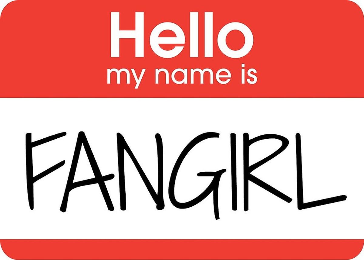 11 Signs Of Aa Dedicated Fangirl