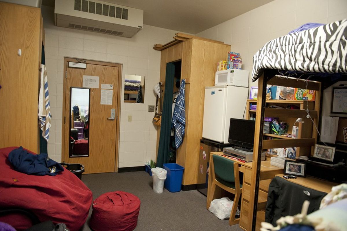 10 Things No One Tells You To Bring To College