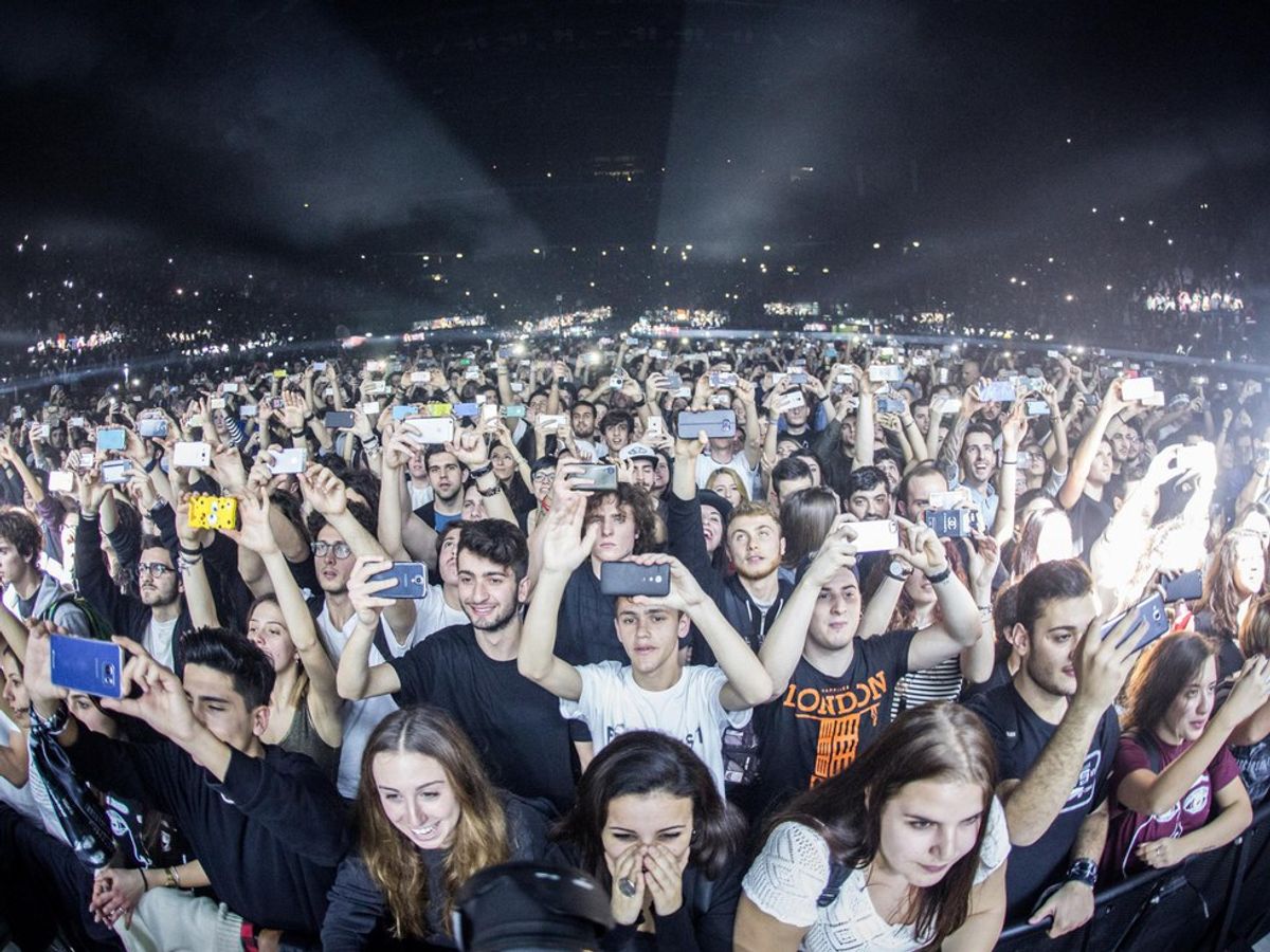 Enjoy The Concert, Put Your Phone Down