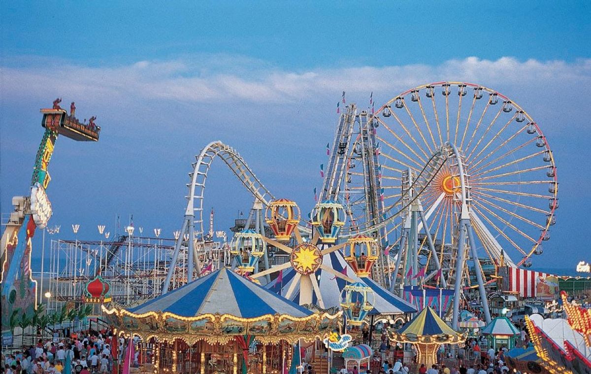 The Stages Of Going To An Amusement Park