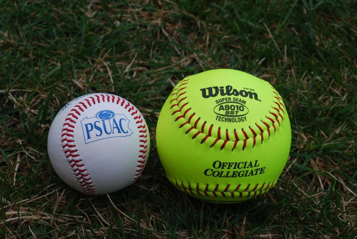 10 Ways That Baseball And Softball Are Two Very Different Sports