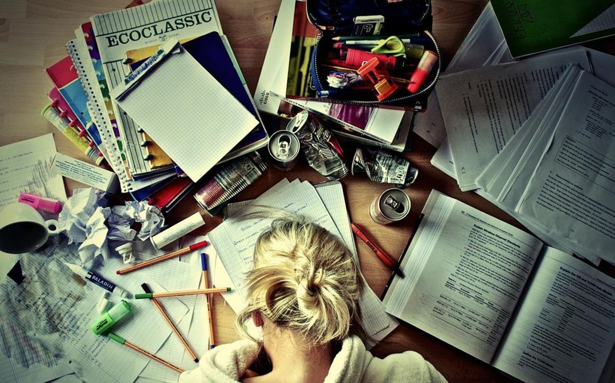 5 Steps Every College Kid Takes After Forgetting Your Paper Is Due