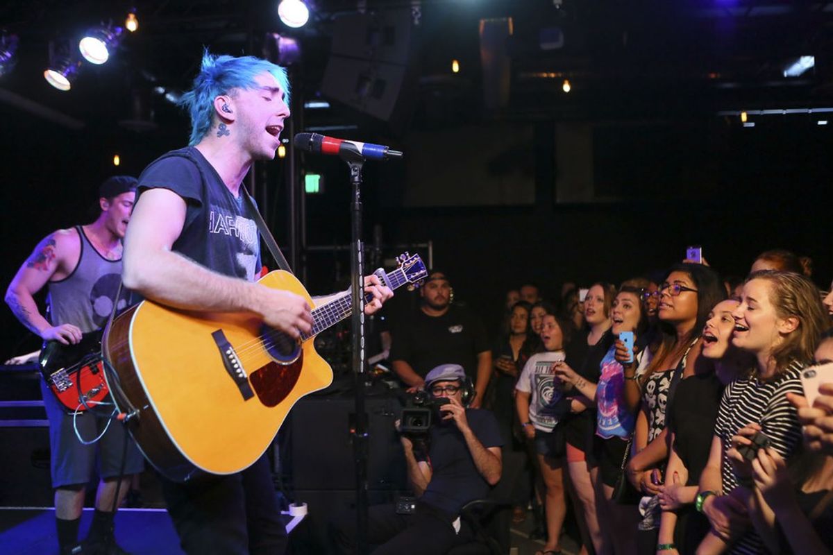 10 Things You Can Relate To If You Used To Be Obsessed With A Band