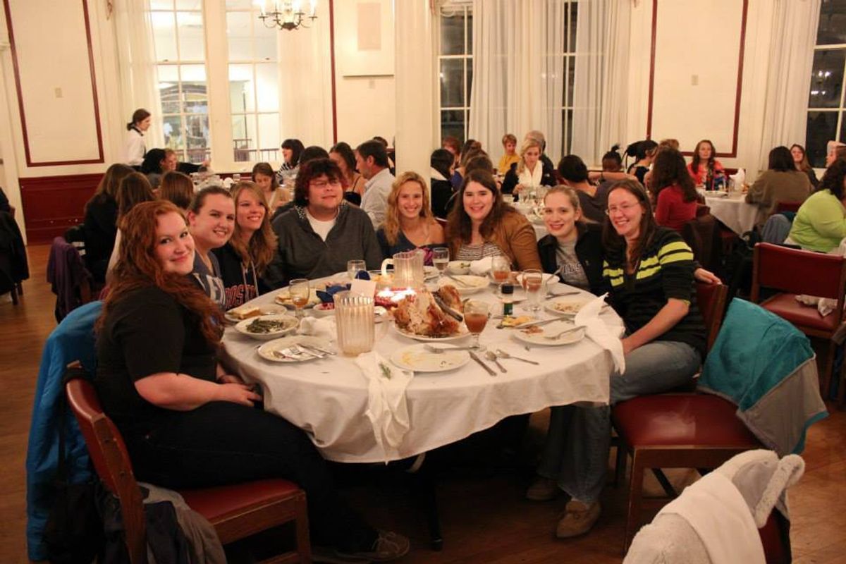 11 Tips for Dining Hall Etiquette