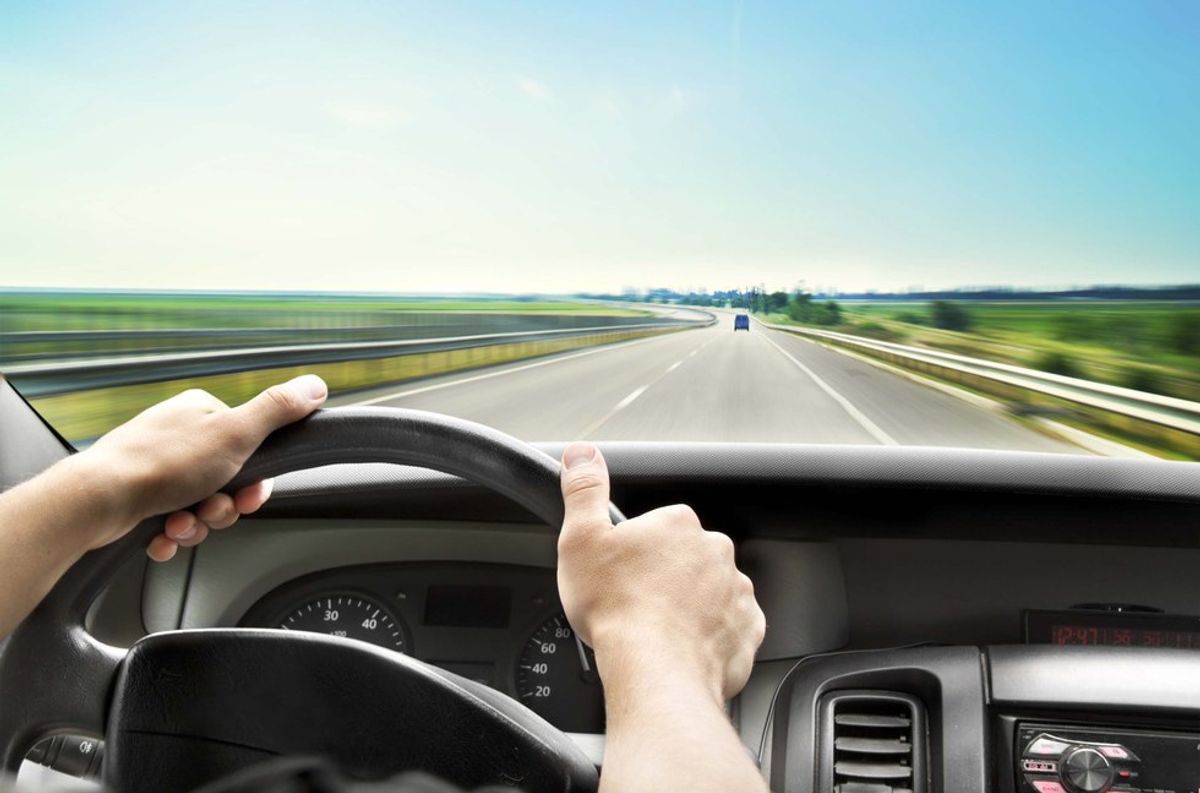 30 Things We All Think While Driving