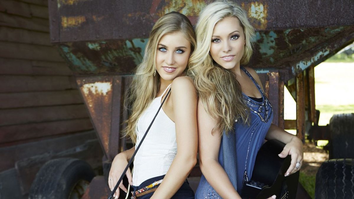 Fashion Week: Maddie & Tae VS  Kanye West