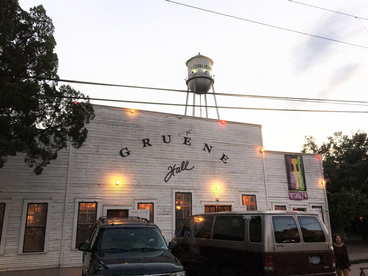 10 Texas Dancehalls You Must Visit