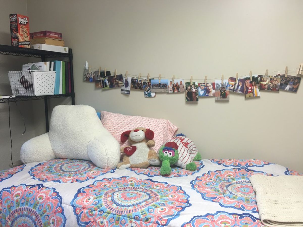 Pros And Cons To A Single Dorm Room