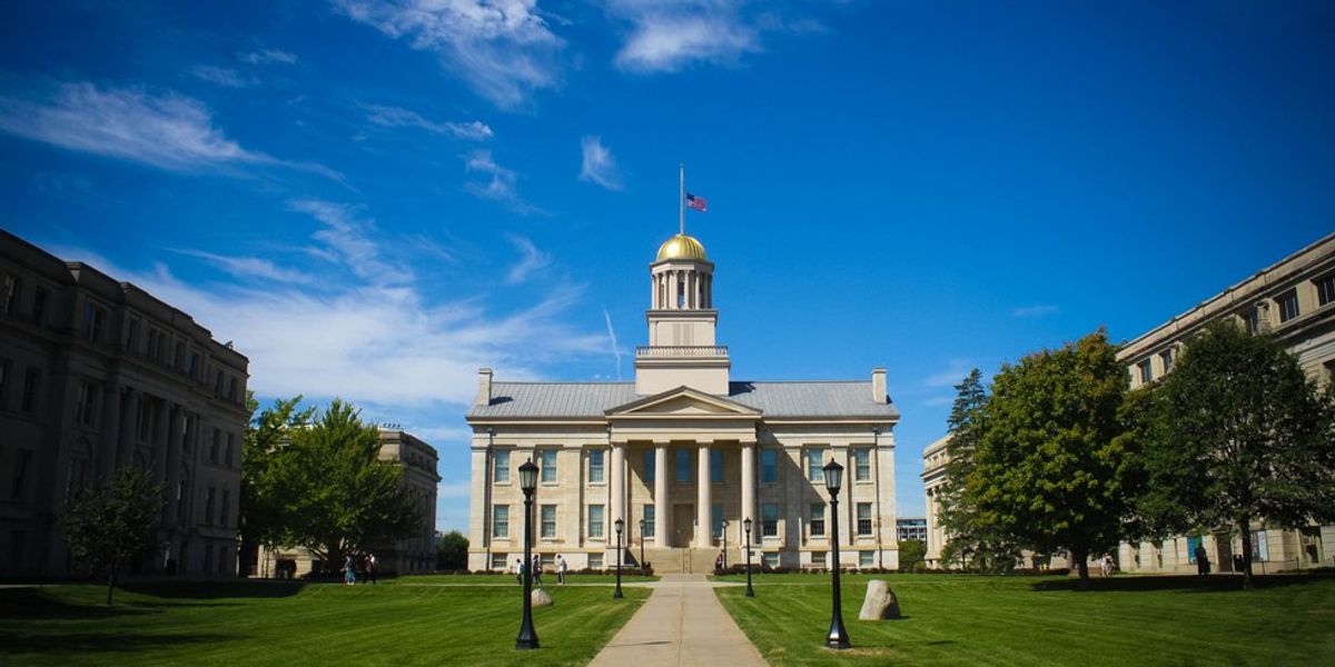 11 Signs That You're A True Hawkeye