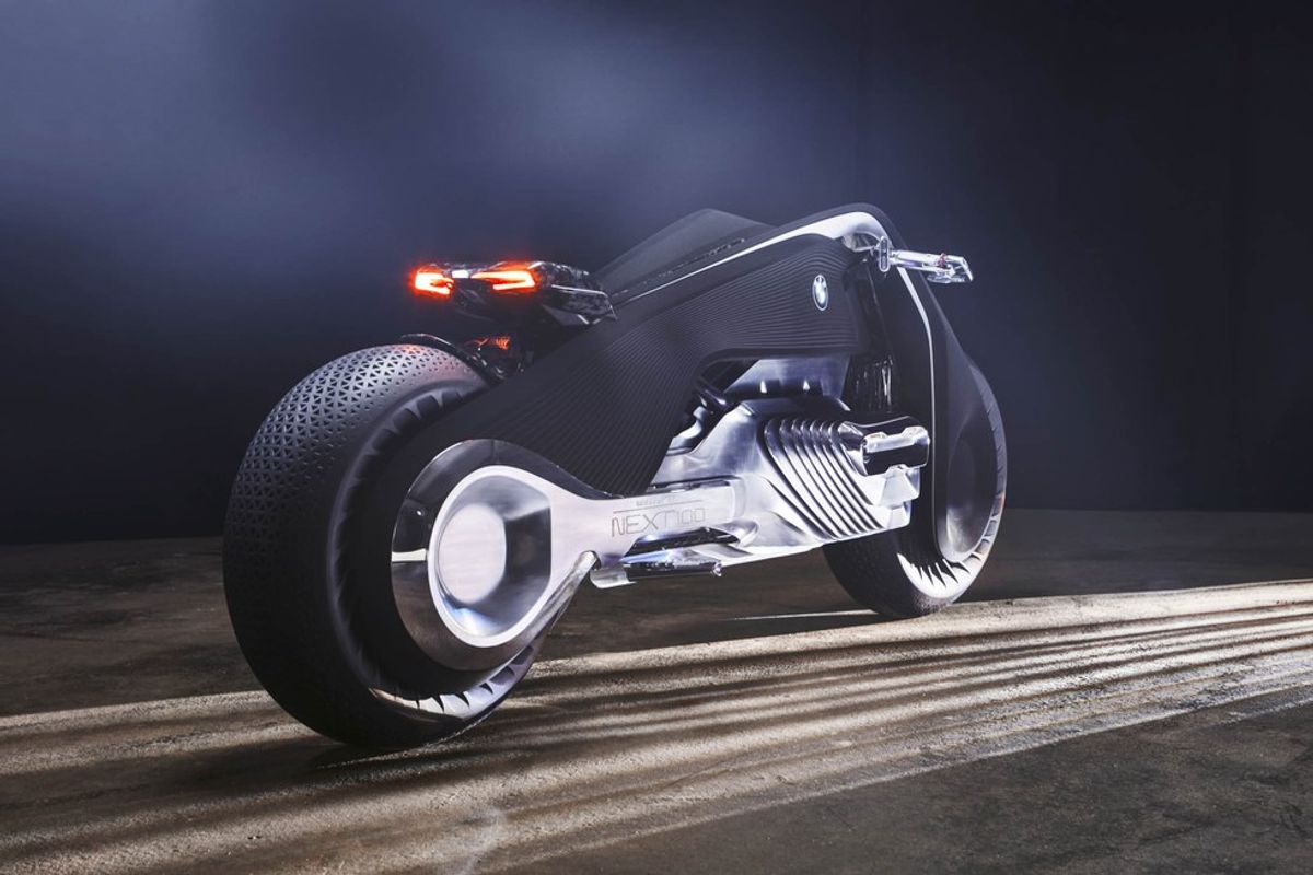 BMW’s Self-Balancing Motorcycle Could Be the Future of Transportation