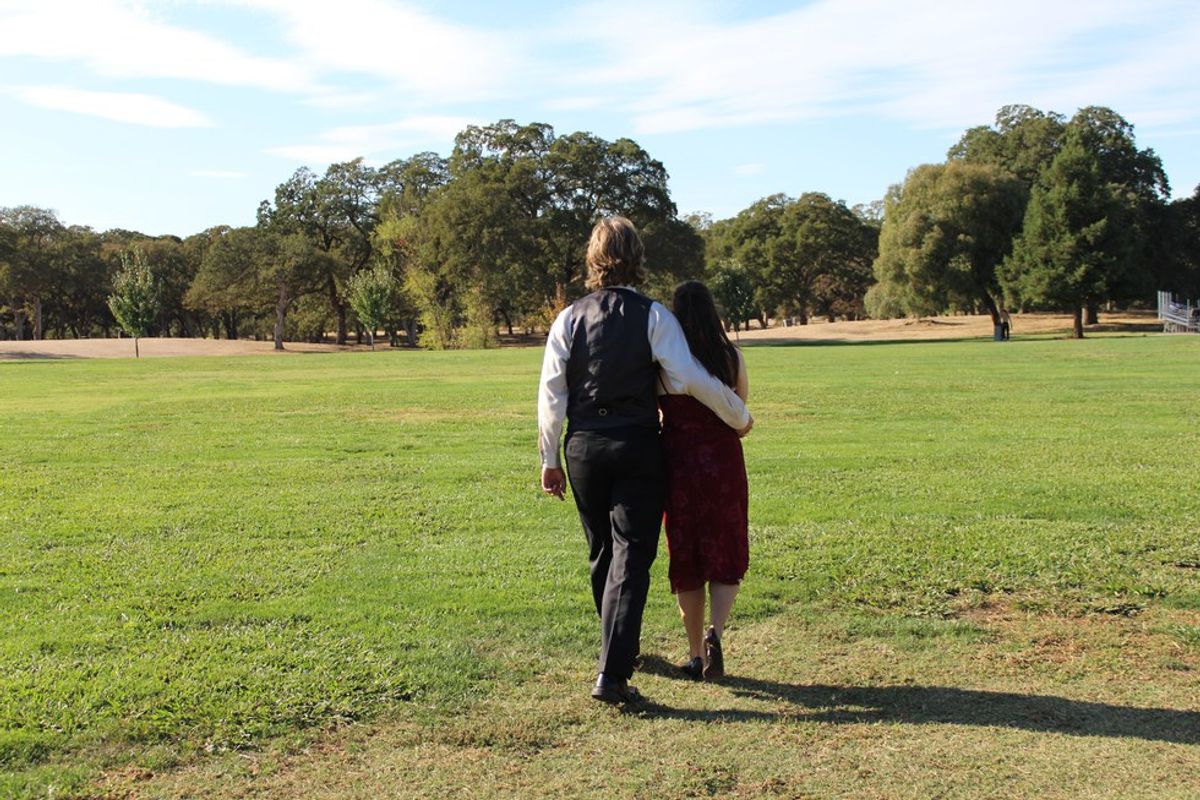 Jessup Student and Local Blogger Out on Date with Rival School Student