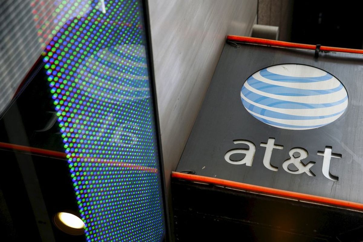 AT&T Acquires Time Warner Cable In $85 Billion Deal