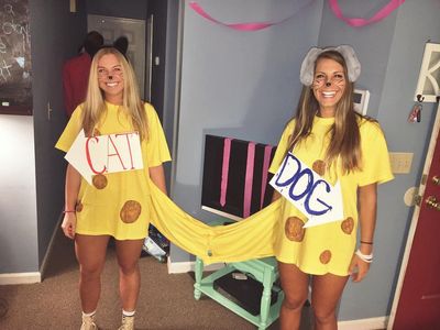 No bc this dynamic duo hot girl halloween costume might actually