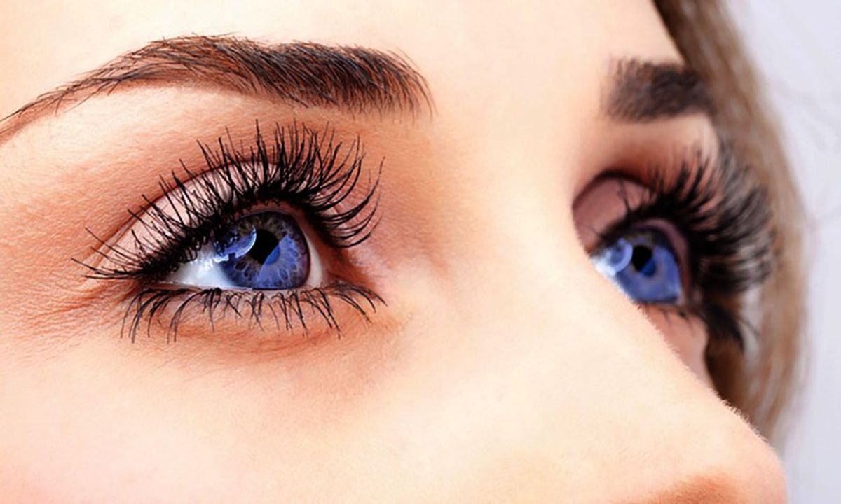 5 Reasons Why You Should Date A Girl With Lash Extensions