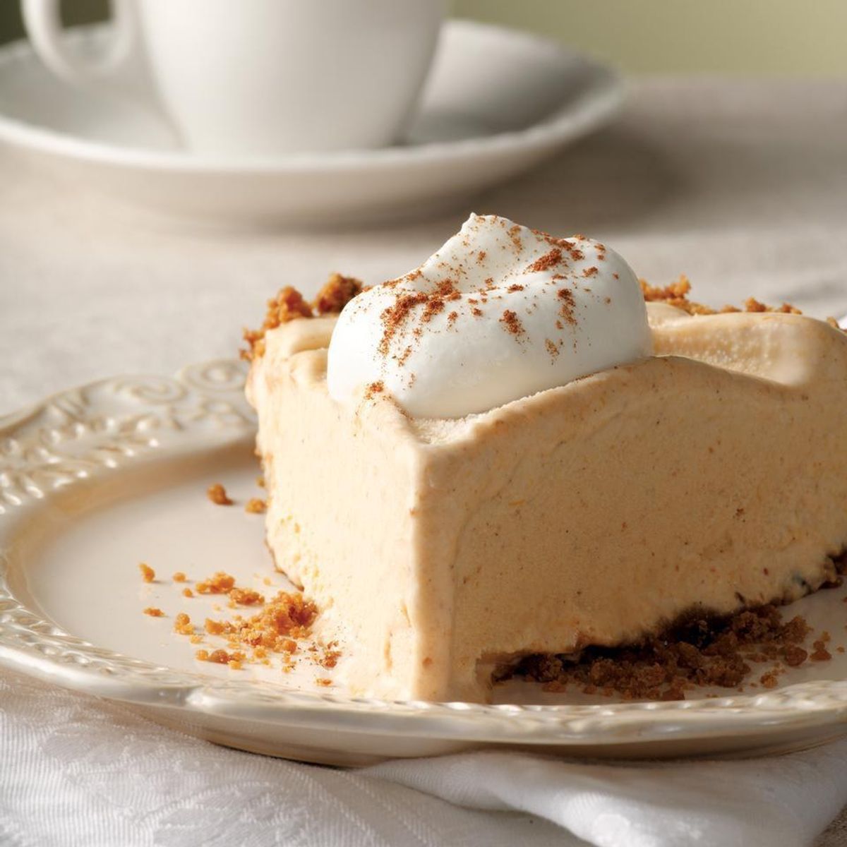 Easy Vegan Pumpkin Mousse Pie