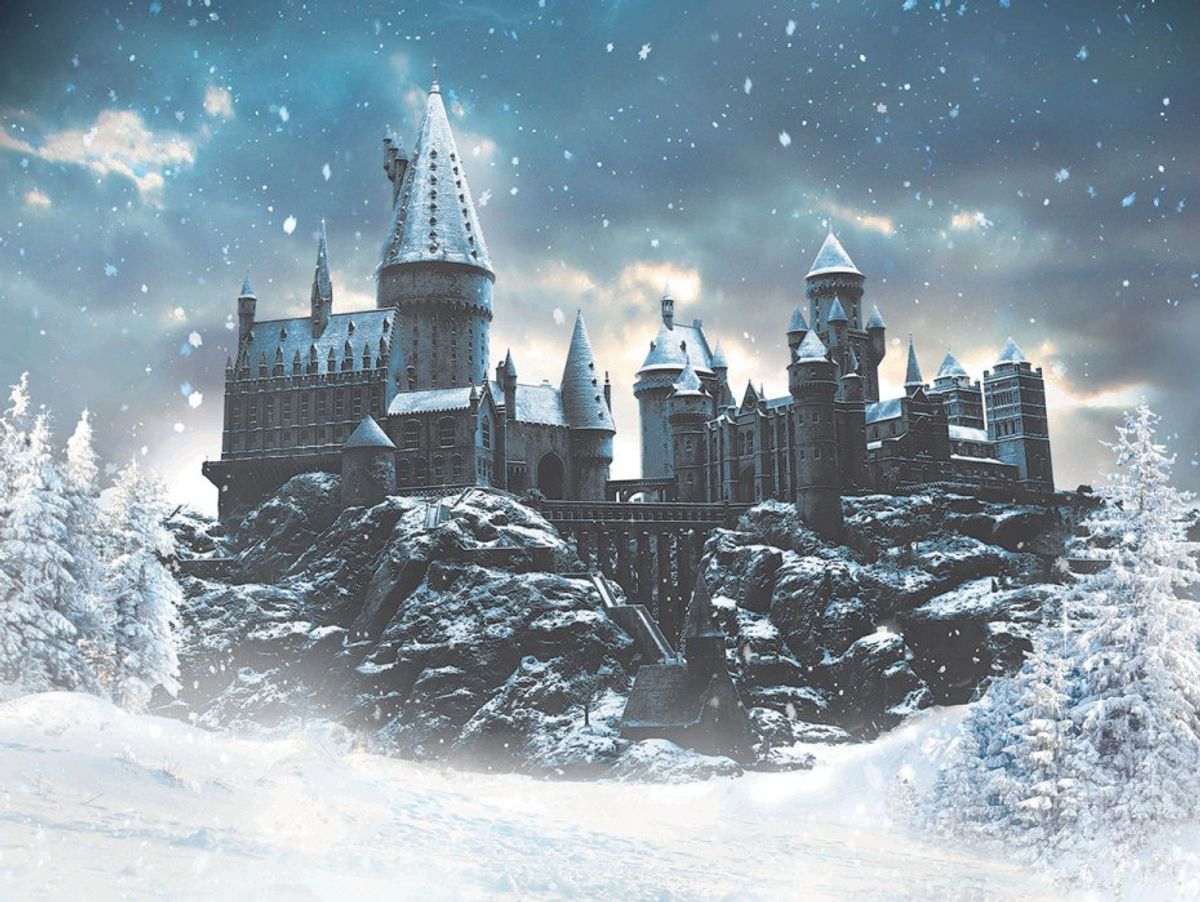 Top 5 Reasons To Spend Christmas At Hogwarts