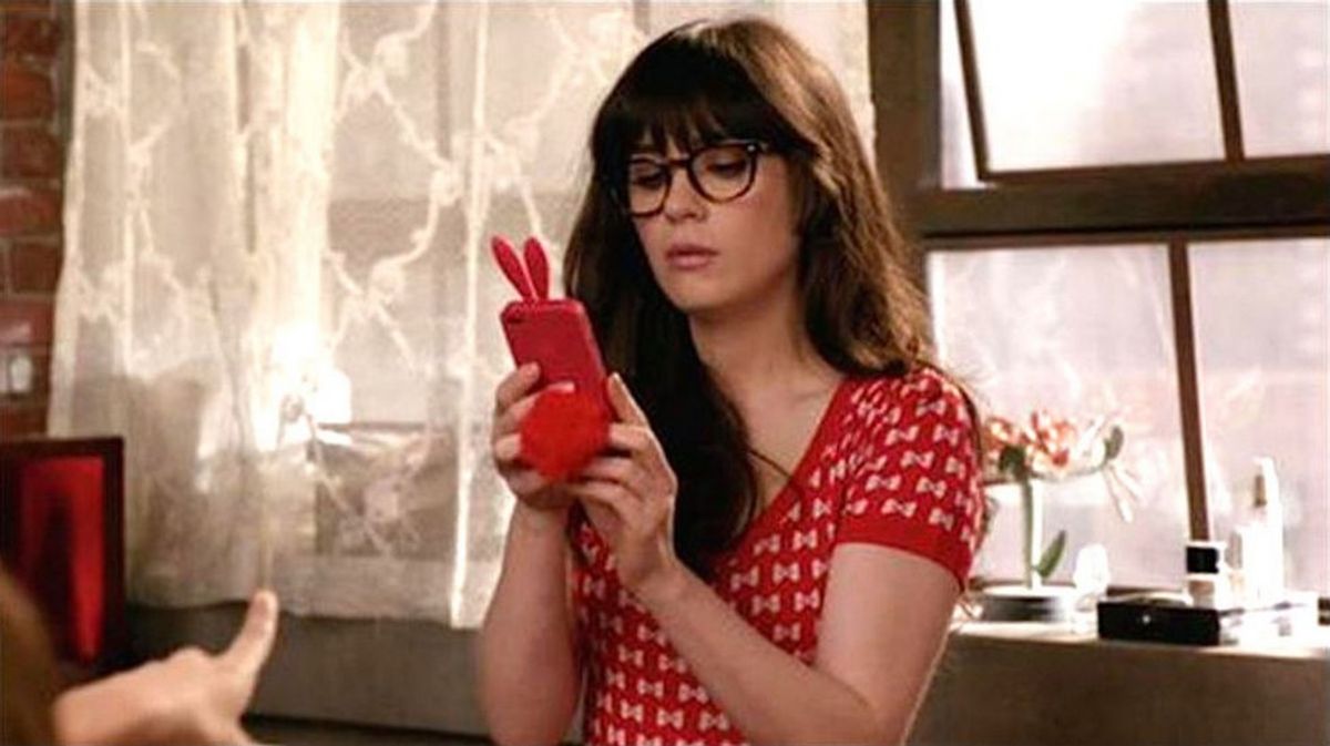 12 Things That Happen When You're Texting A Crush