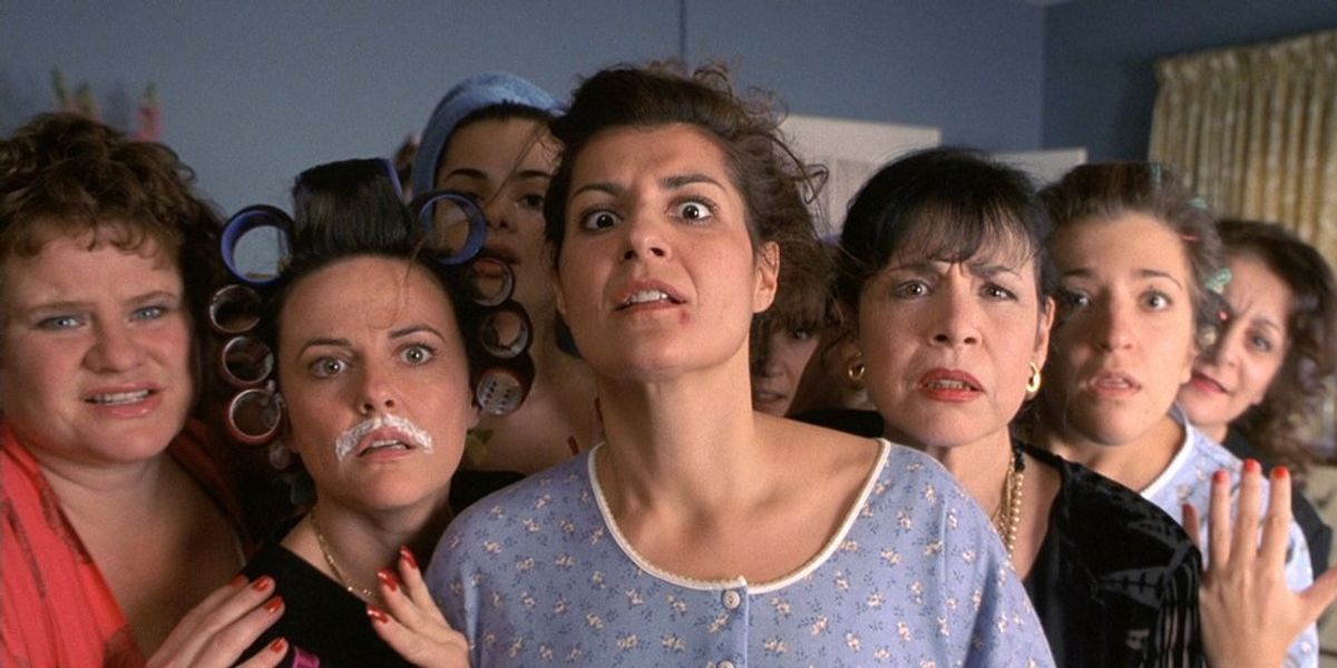 15 Struggles Of Being Single With A Big Family, As Told By 'My Big Fat Greek Wedding'