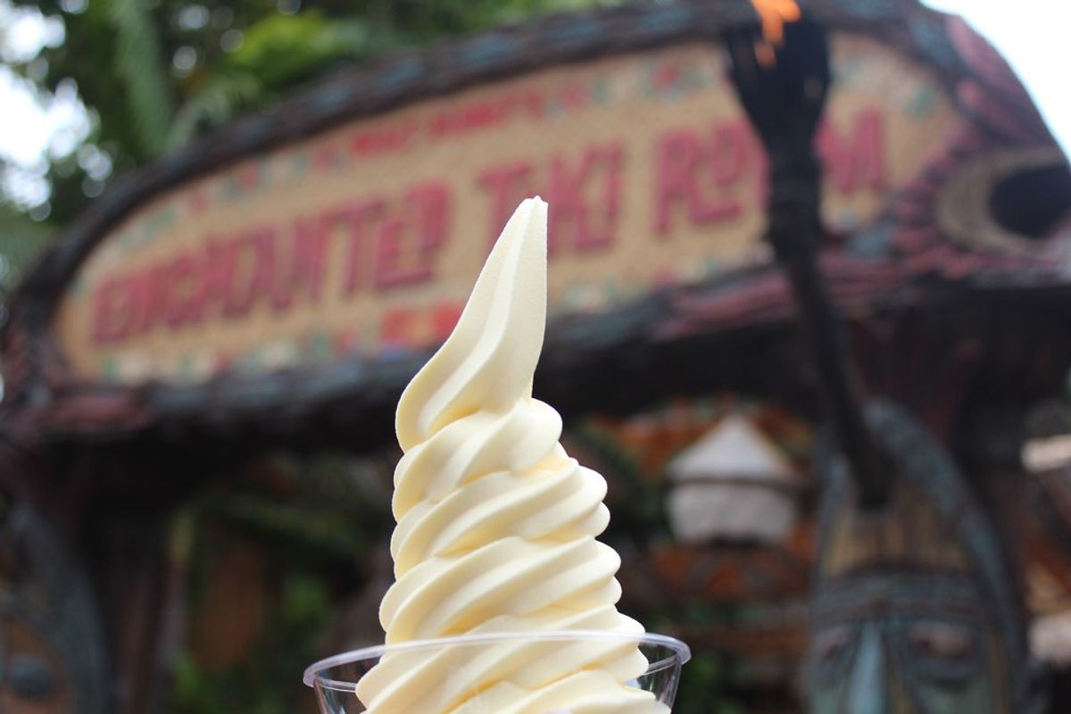 The Ultimate (Short) Disney Food And Drinks Bucket List