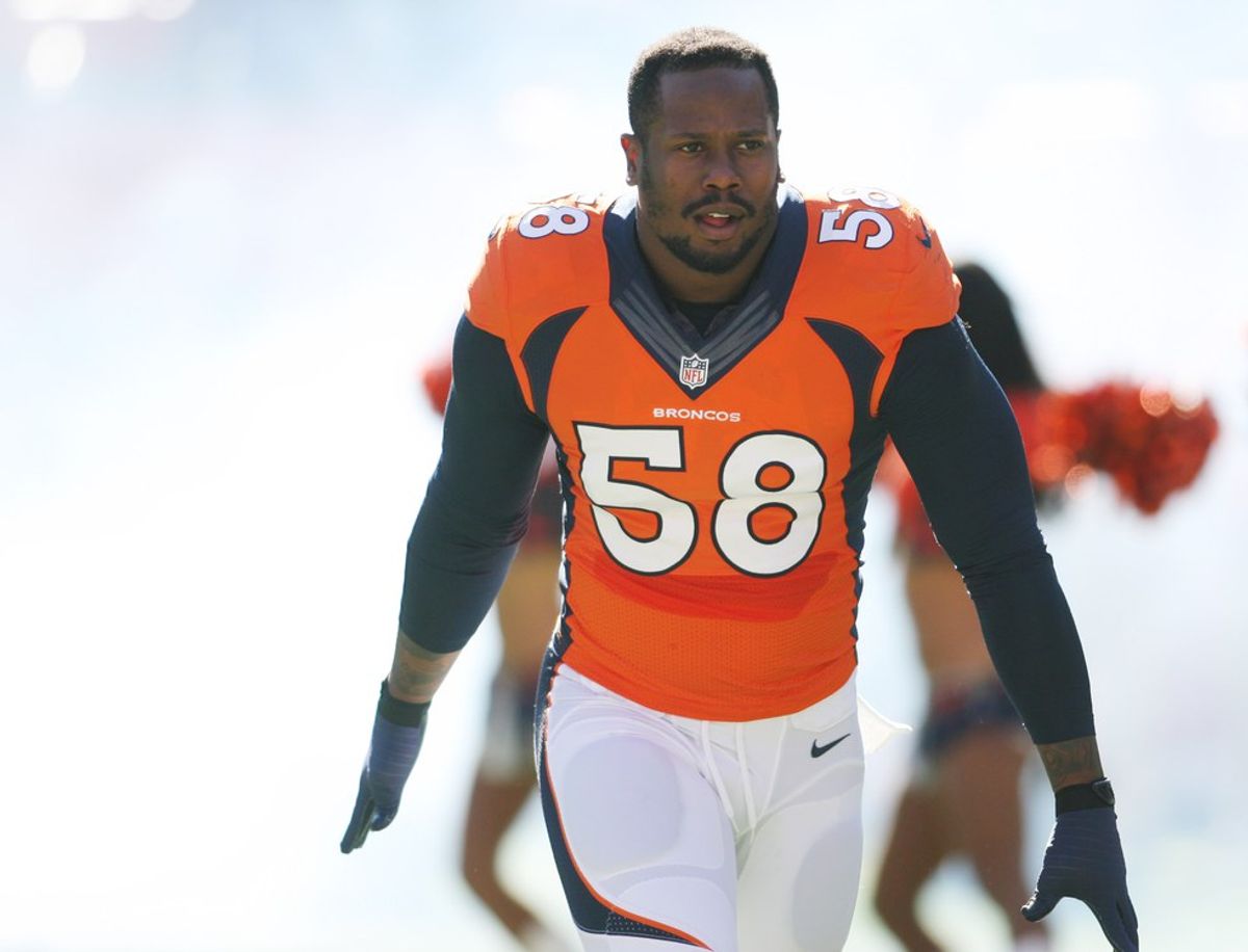 10 Reasons To Prove That Von Miller is The Literal Best