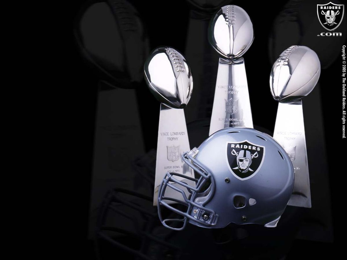 Should The Oakland Raiders Move To Las Vegas?